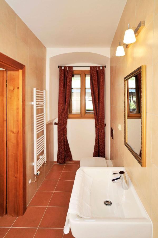 Hotel Kristin Hradek Decin Ngoại thất bức ảnh