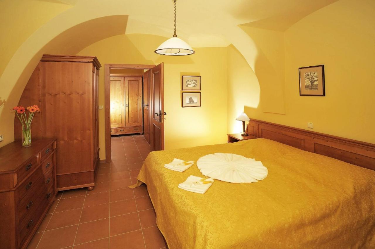 Hotel Kristin Hradek Decin Ngoại thất bức ảnh