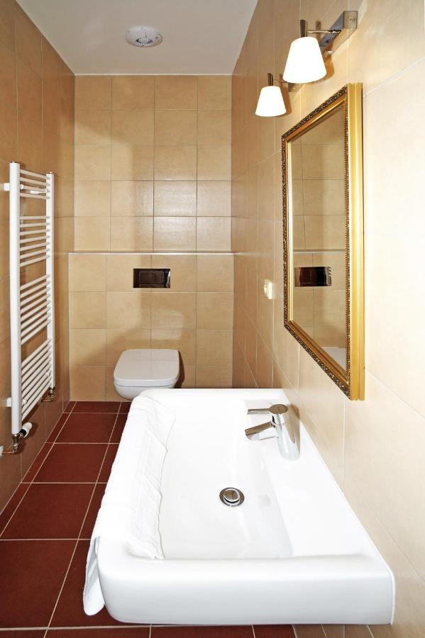 Hotel Kristin Hradek Decin Ngoại thất bức ảnh