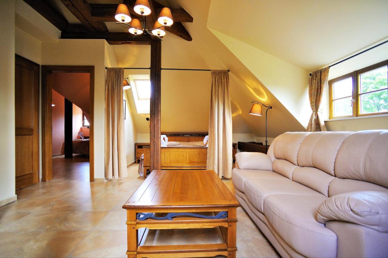 Hotel Kristin Hradek Decin Ngoại thất bức ảnh