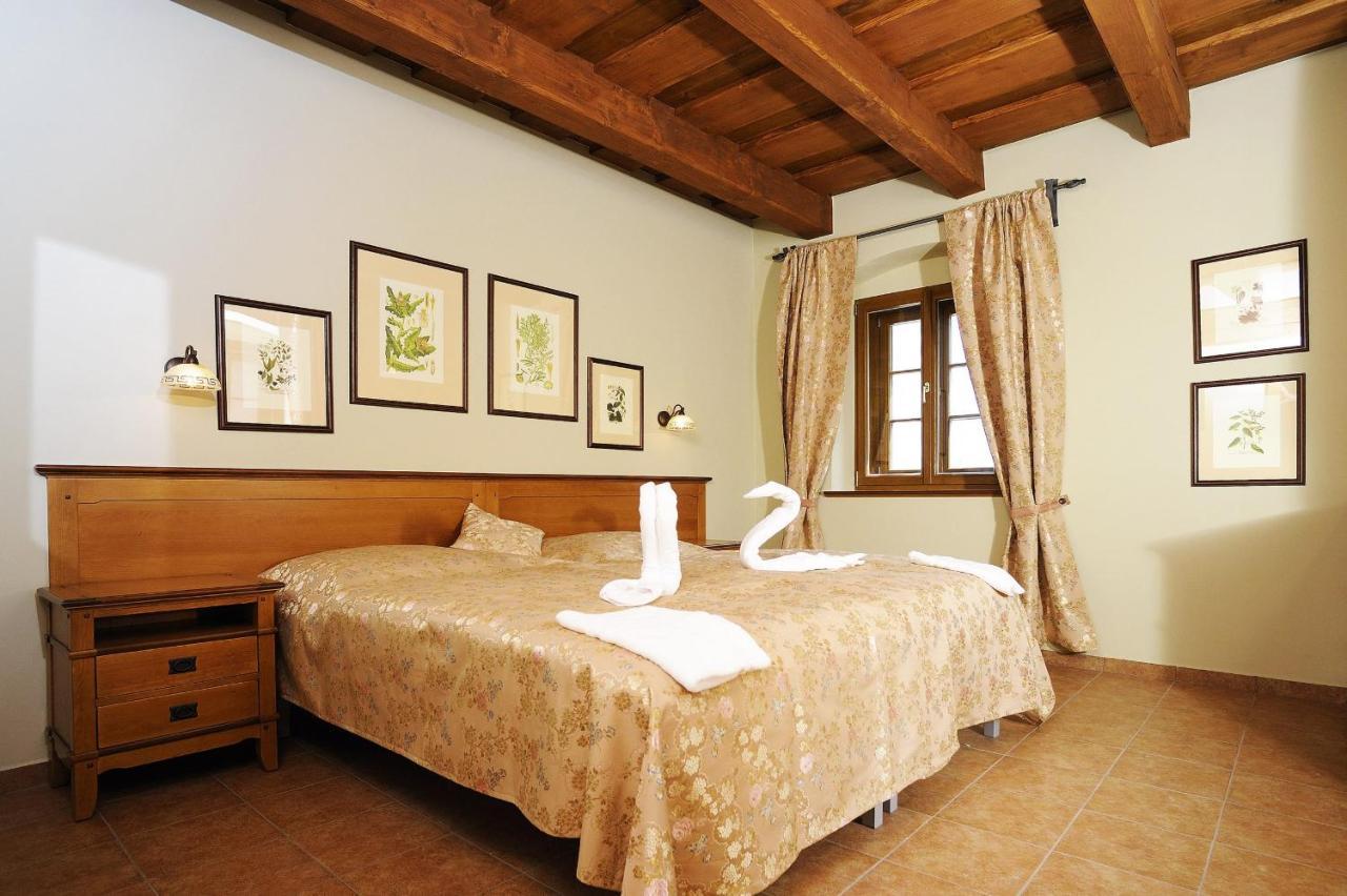 Hotel Kristin Hradek Decin Ngoại thất bức ảnh